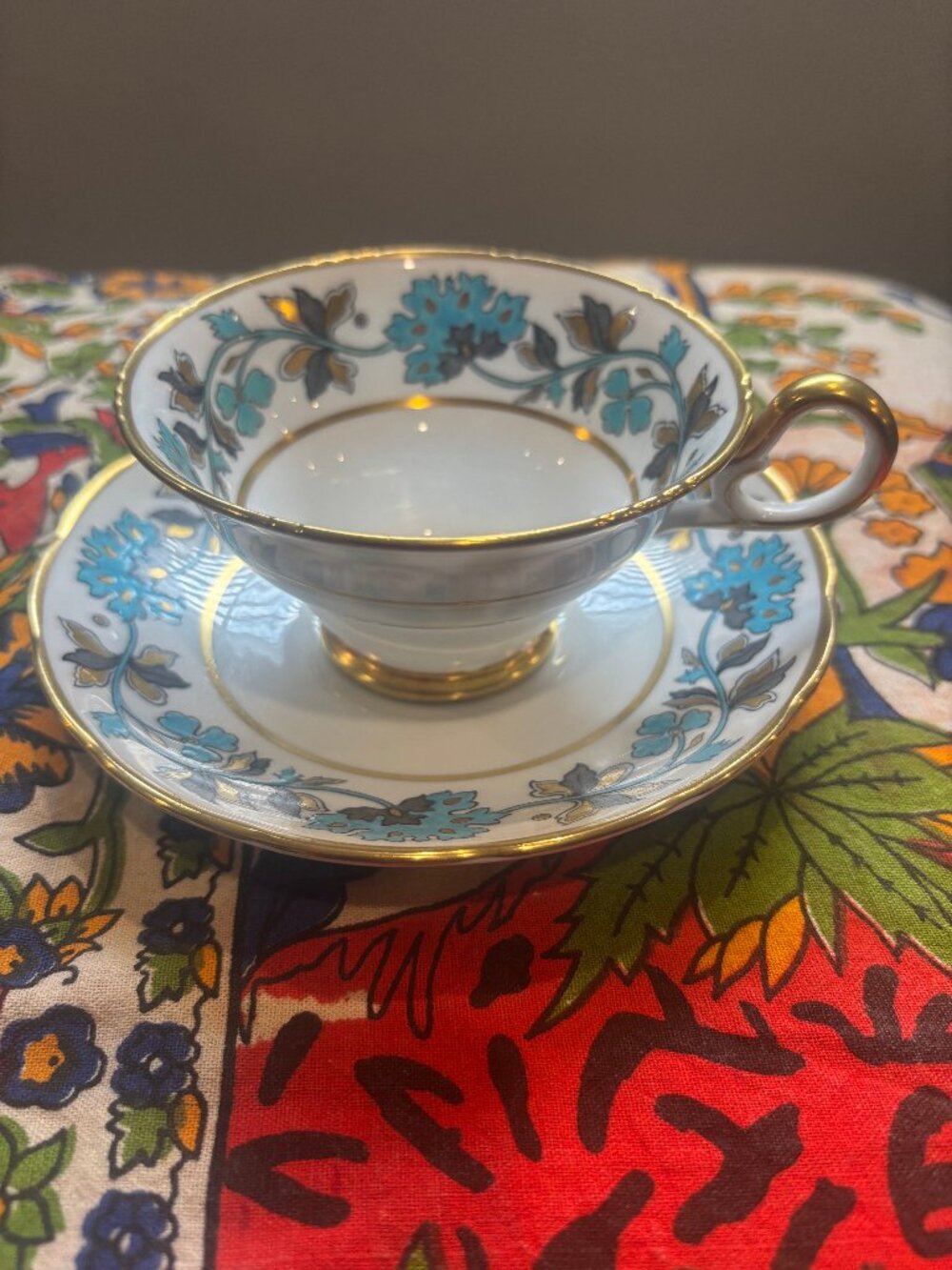 Ye Olde English Grosvenor China Jackson & Gosling Teacup and Saucer 8144 M